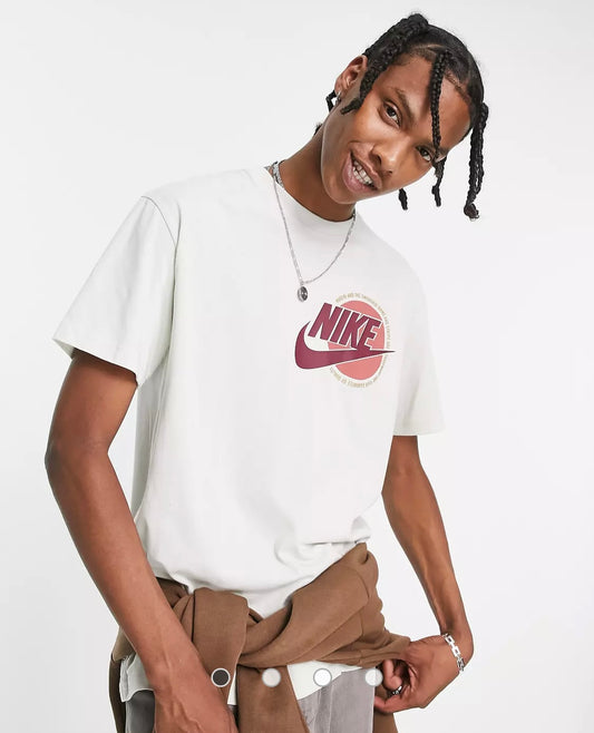 NIKE SPORTS UTILITY T-SHIRT IN LIGHT BONE