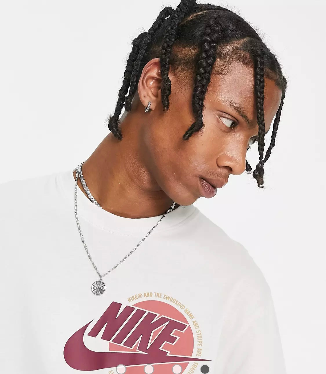 NIKE SPORTS UTILITY T-SHIRT IN LIGHT BONE