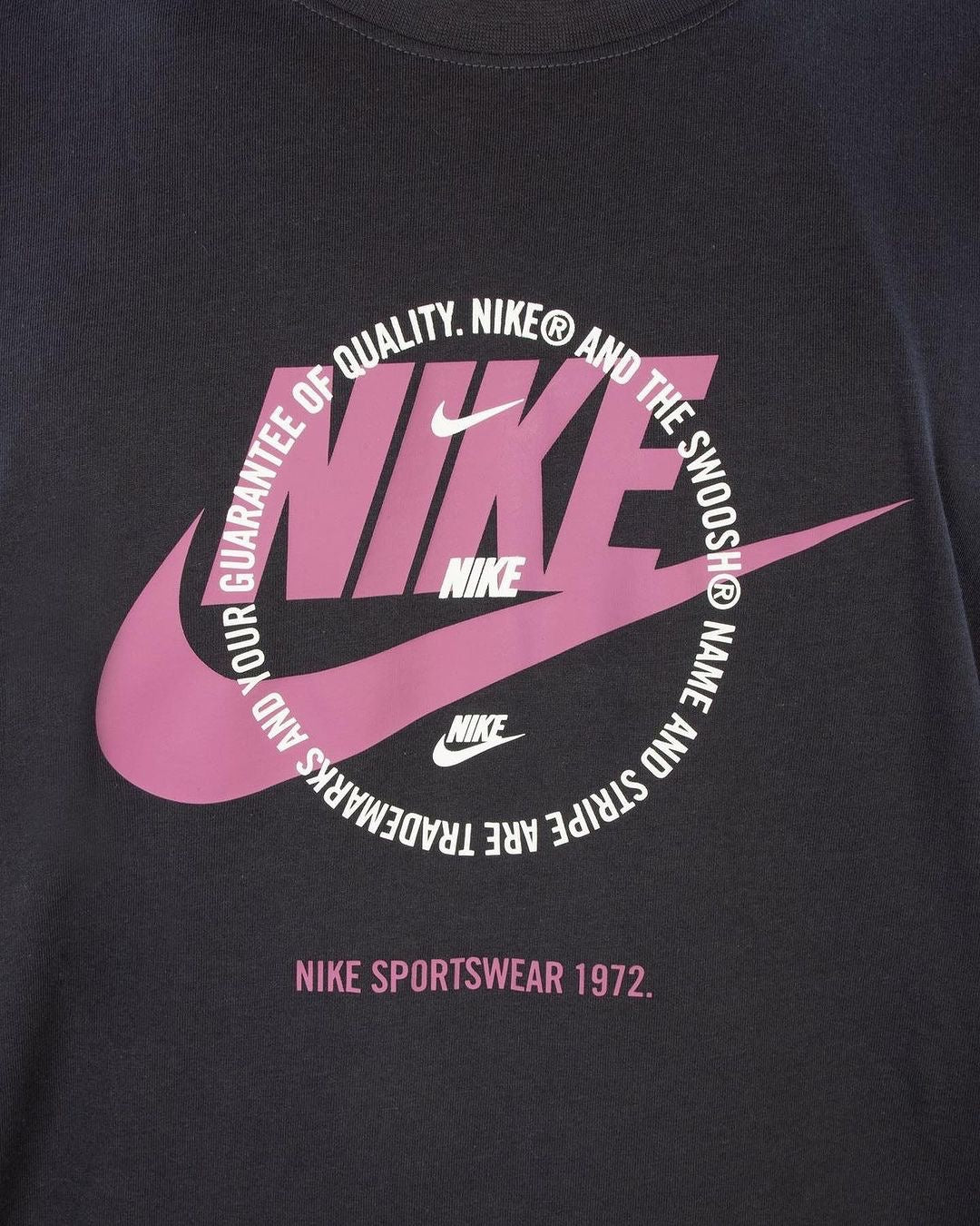 NIKE UTILITY TSHIRT IN SMOKE GREY