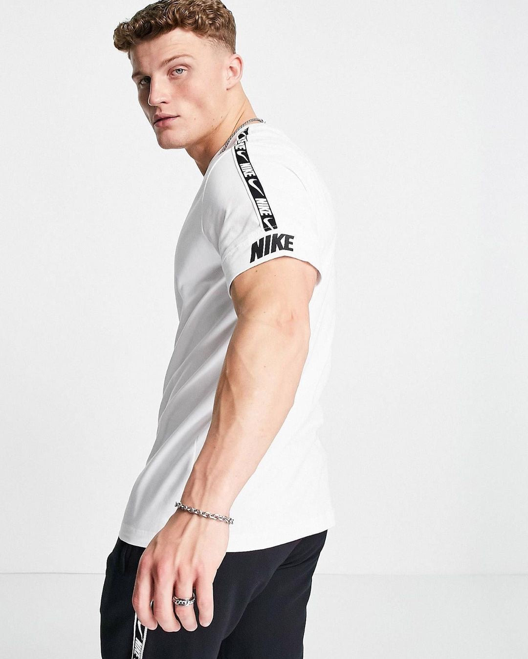 NIKE REPEAT PACK TAPING T-SHIRT IN WHITE